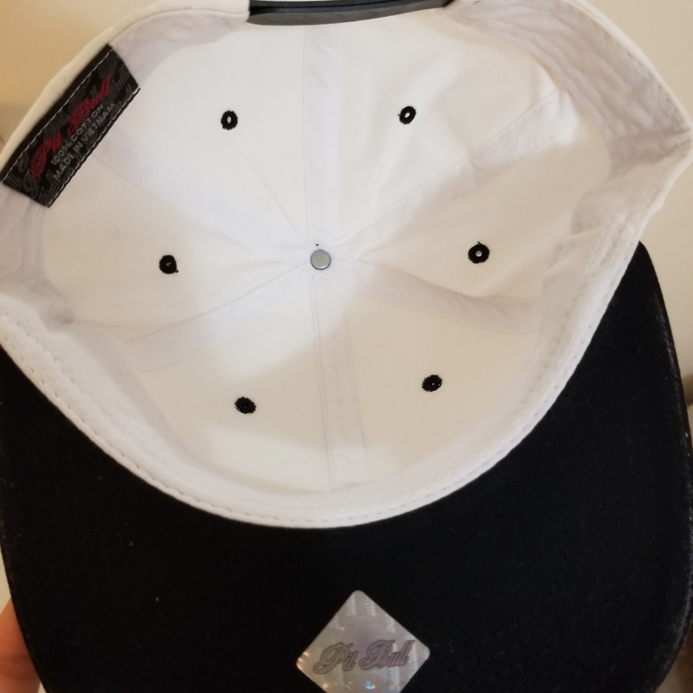 Snapback - Picture 4 of 4